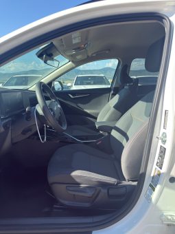 
										KIA Niro full									