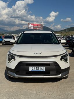 
										KIA Niro full									