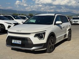 
										KIA Niro full									