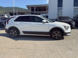 
										KIA Niro full									