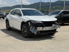 Lexus UX 250h