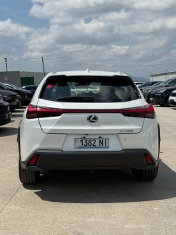 
										Lexus UX 250h full									