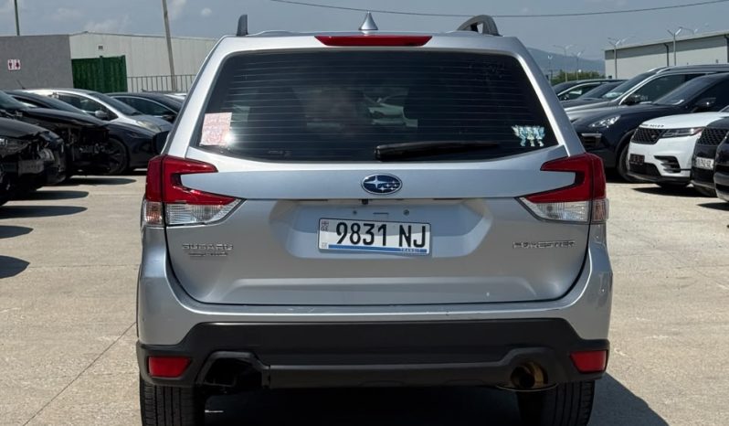 
								Subaru Forester full									