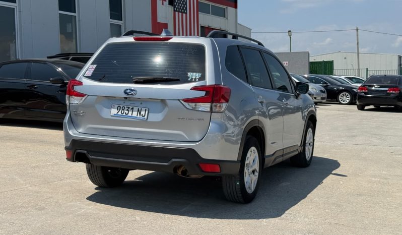 
								Subaru Forester full									