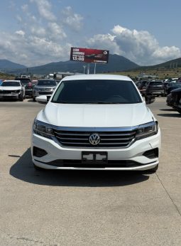 
										Volkswagen Passat full									