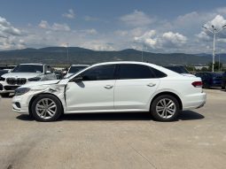 
										Volkswagen Passat full									