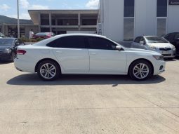 
										Volkswagen Passat full									