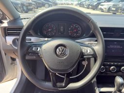 
										Volkswagen Passat full									