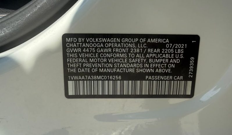 
								Volkswagen Passat full									