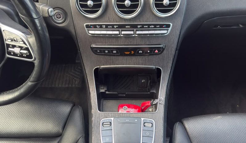 
								Mercedes-benz Glc 300 full									