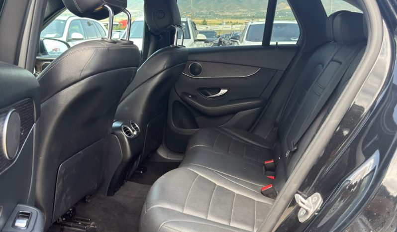 
								Mercedes-benz Glc 300 full									