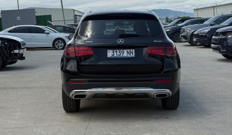 
								Mercedes-benz Glc 300 full									