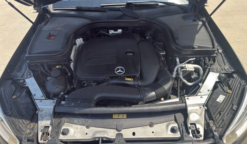 
								Mercedes-benz Glc 300 full									