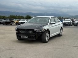 
										Volkswagen Jetta full									
