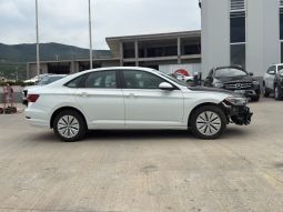
										Volkswagen Jetta full									