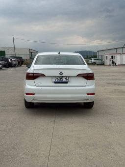 
										Volkswagen Jetta full									