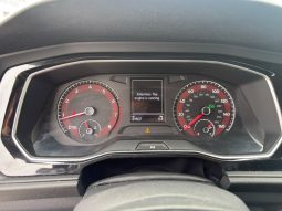 
										Volkswagen Jetta full									