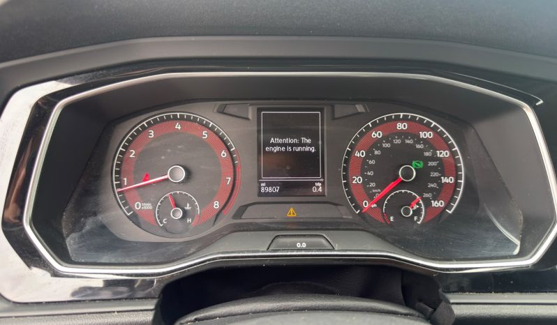 
								Volkswagen Jetta full									