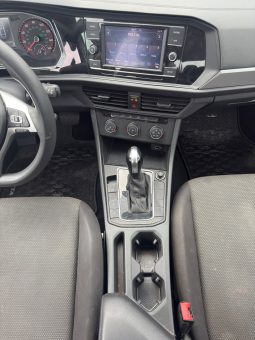 
										Volkswagen Jetta full									