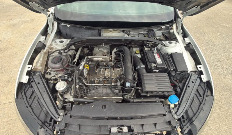 
								Volkswagen Jetta full									