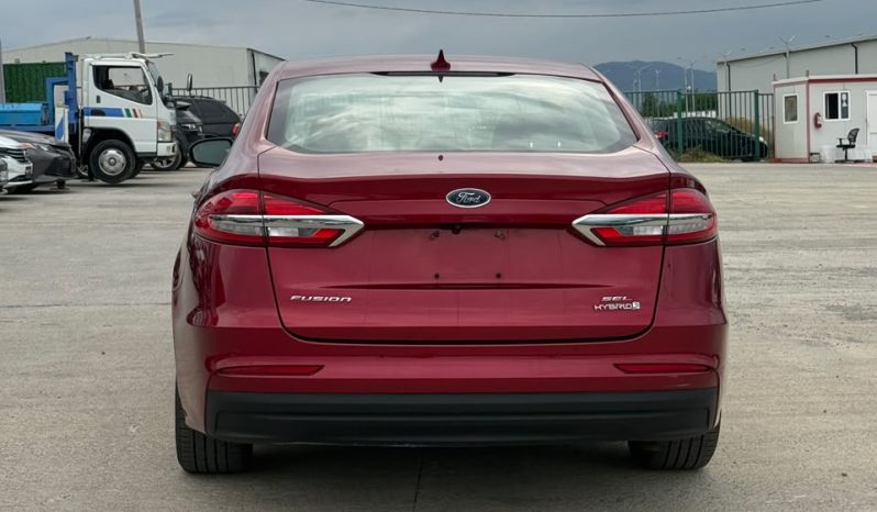 
								2019 Ford Fusion, Hybrid Sel full									