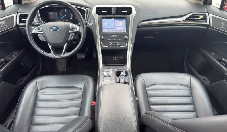 
								2019 Ford Fusion, Hybrid Sel full									