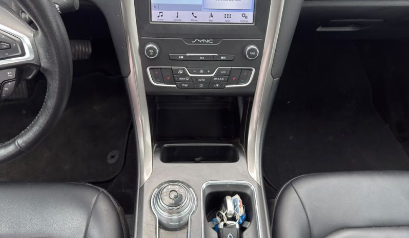 
								2019 Ford Fusion, Hybrid Sel full									