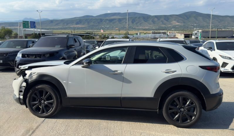 
								Mazda CX-30 full									