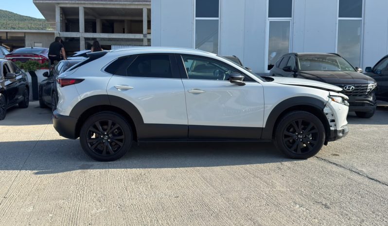 
								Mazda CX-30 full									