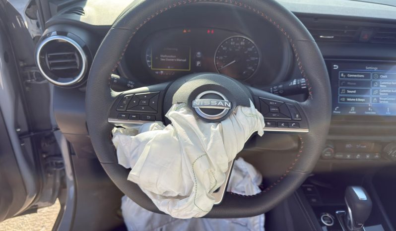 
								2024 Nissan Kicks full									