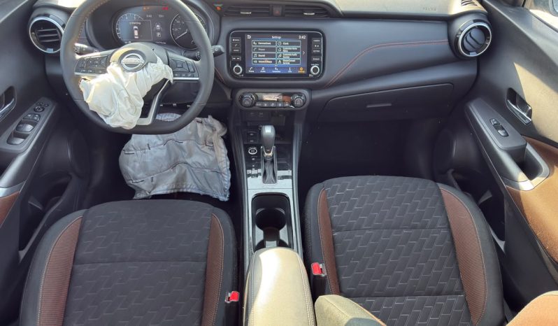
								2024 Nissan Kicks full									
