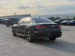 
										Volkswagen Passat full									