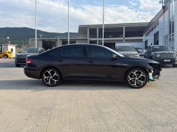 
										Volkswagen Passat full									