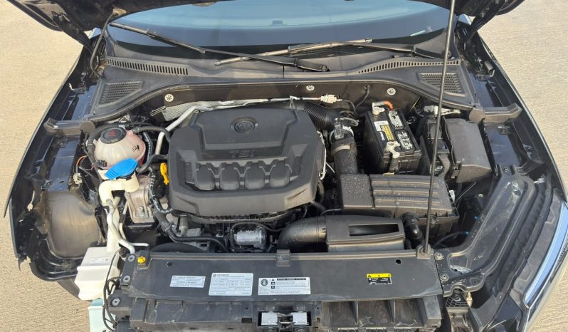 
								Volkswagen Passat full									