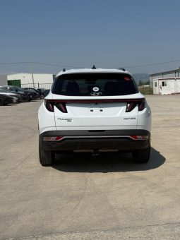 
										Hyundai Tucson Hybrid full									