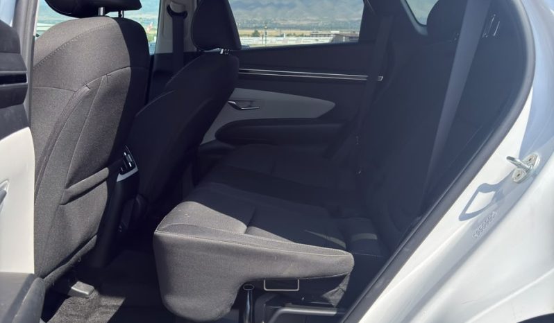 
								Hyundai Tucson Hybrid full									