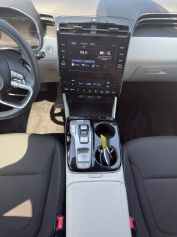 
										Hyundai Tucson Hybrid full									