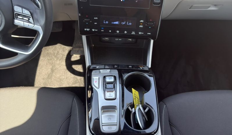 
								Hyundai Tucson Hybrid full									