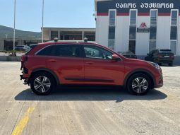 
										Kia Niro full									