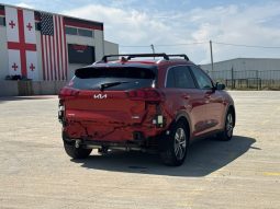 
										Kia Niro full									