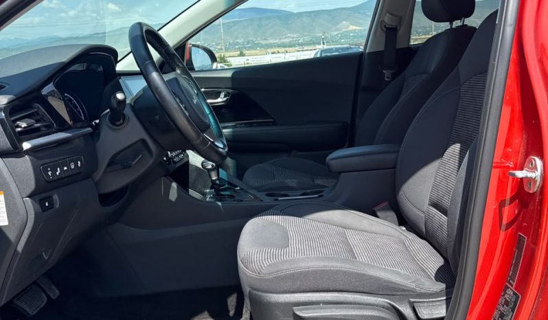 
								Kia Niro full									