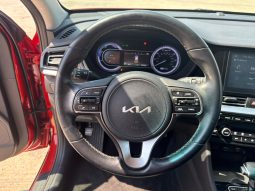 
										Kia Niro full									