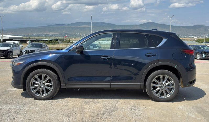 
								Mazda CX-5 full									