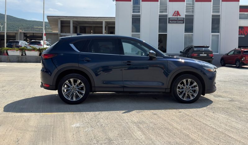 
								Mazda CX-5 full									