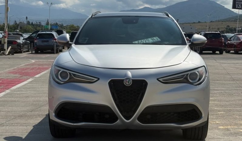 
								Alfa Romeo Stelvio full									