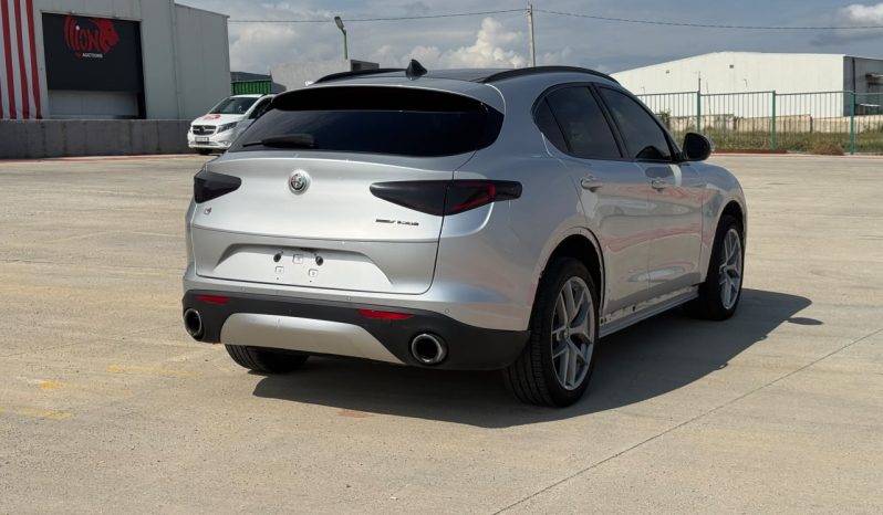 
								Alfa Romeo Stelvio full									
