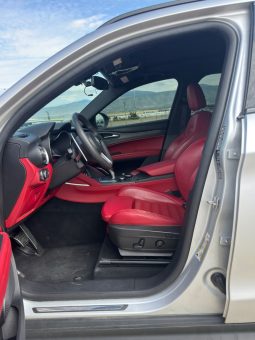 
										Alfa Romeo Stelvio full									