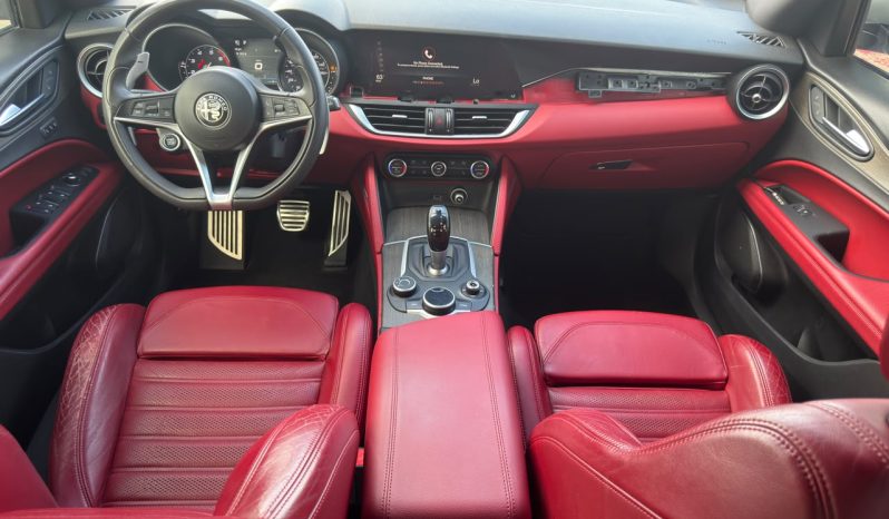 
								Alfa Romeo Stelvio full									