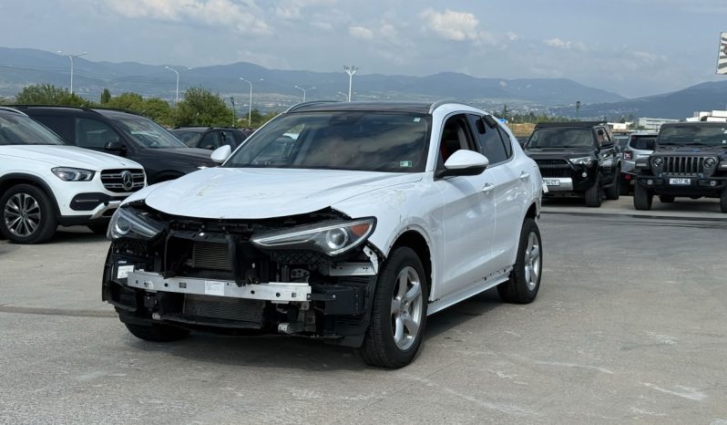 
								Alfa Romeo Stelvio full									
