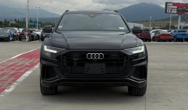 
								Audi Q8 full									